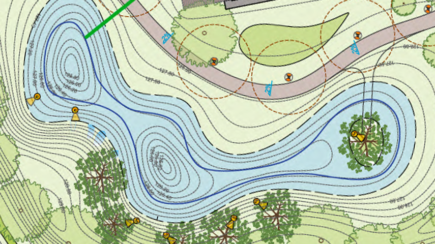 Vue de la planification d'un jardin avec aménagement d'un étang - la ligne d'aération est adaptée à la forme de l'étang.